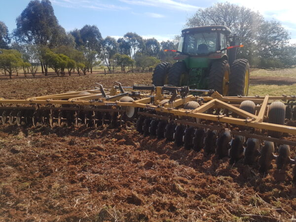 Taylor-Way 580 Tandem Disc Harrow 68 Plate Demonstration